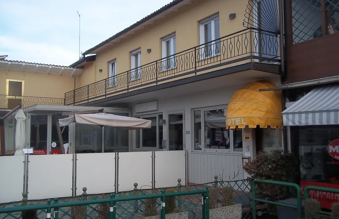 Hotel Gronda Lagunare-1